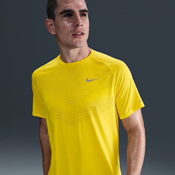 Men's T-Shirts & Tops. Nike CA